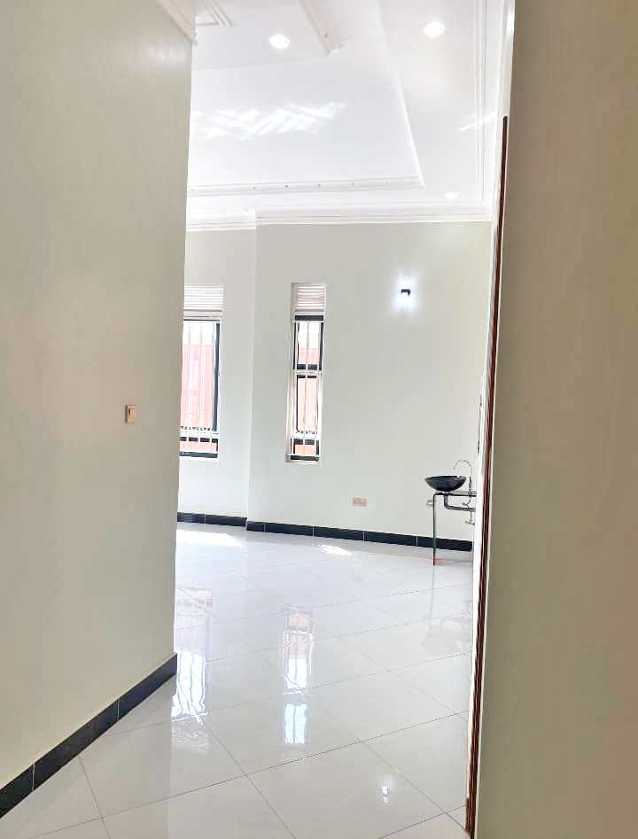 ndejje9